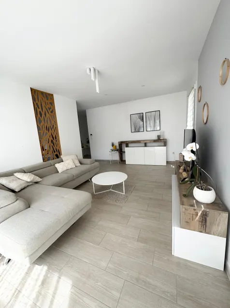 Beautiful 140 m2 house, close to the city center - Image 1