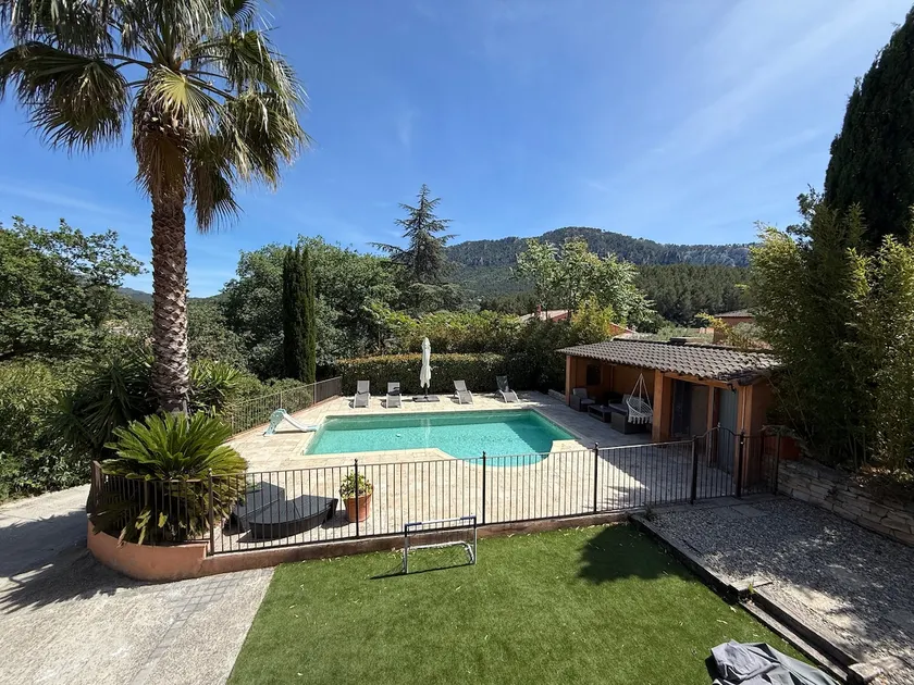 Apartment in a corner of paradise with pool - Image 1
