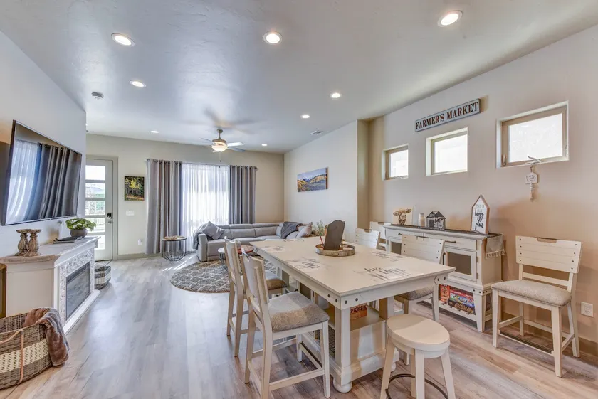 8 Min to Dtwn Salida | 3 Bed, 3 Bath | 2 King Beds - Image 1