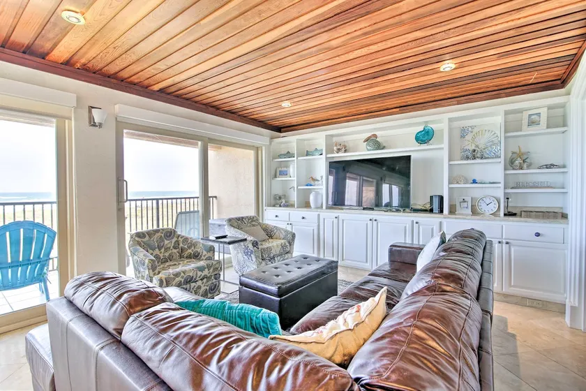 Modern Beachfront Condo w/ Pool & Beach Access! - Image 1