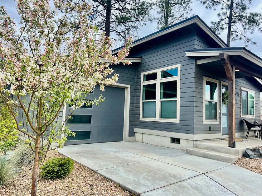 Home in Lodges at Bachelor View - Book Now! - Image 1