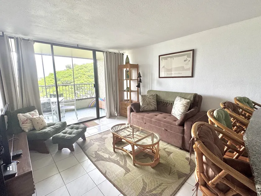 Mauna Loa Shores 2 bd Condo Overlooking the Beach - Image 1