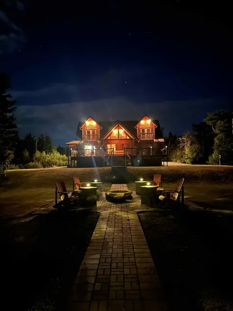 Eagles Nest Cottage On Bellevue Beach - Image 1