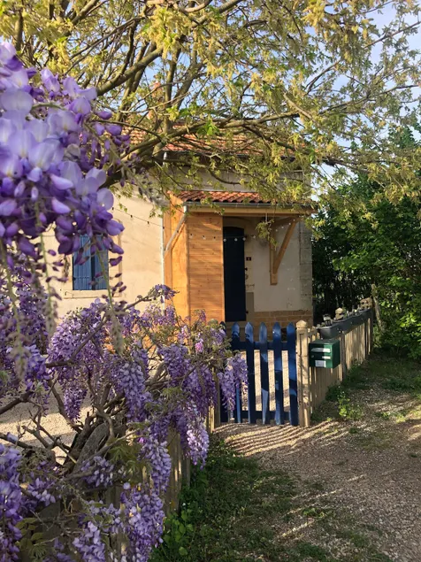 Maison Garde Barrière Taizé - Image 1