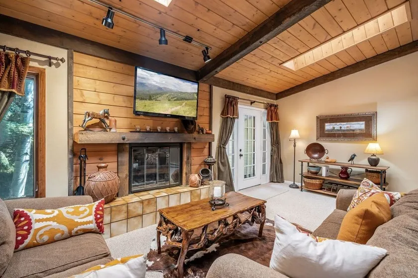 West Vail Townhome- great location, clean & comfy - Image 1