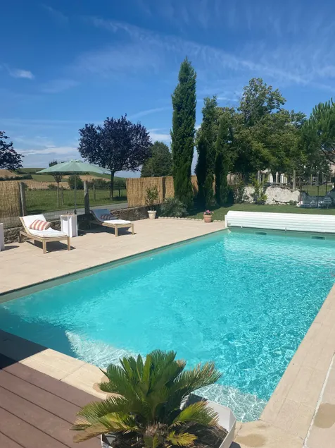 Large atypical house, 10 guests. - Image 1