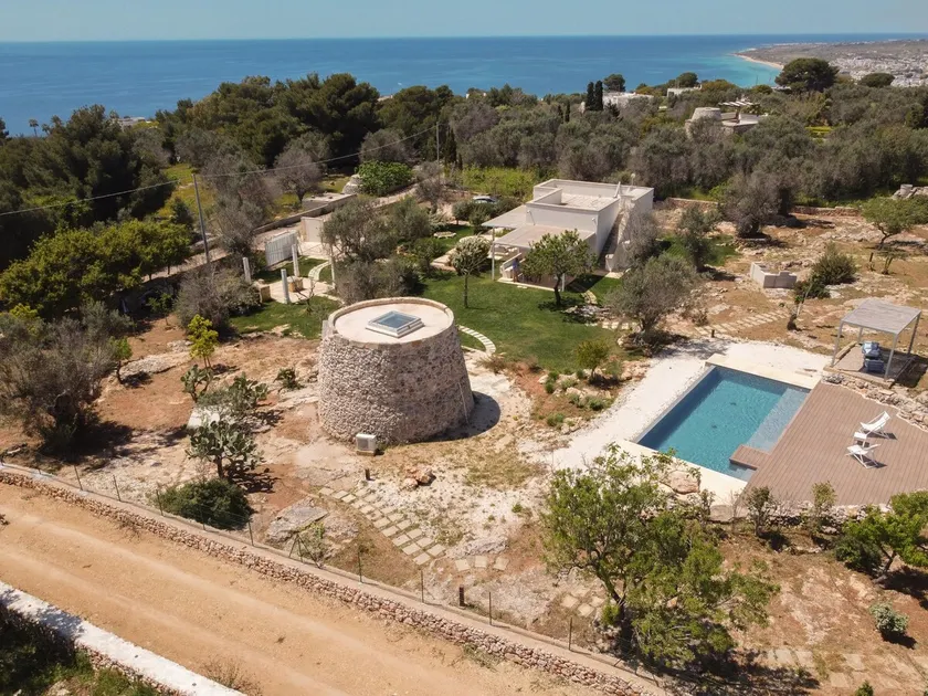 Platinum Villa - Image 1
