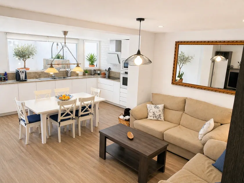 Apartamentos de Victoria, Family Apartment - Image 1