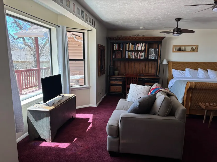 #5 kitchenette apartment - Image 1