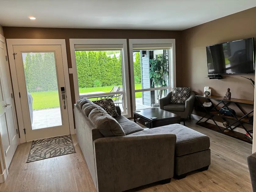 TucAir 2 Bedroom Suite in Oliver - Image 1
