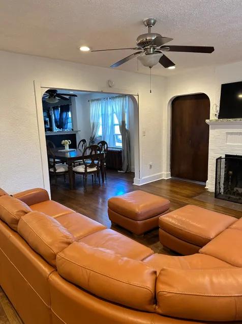 Bright, Sunny Apartment - Desirable Neigbhorhood - Image 1