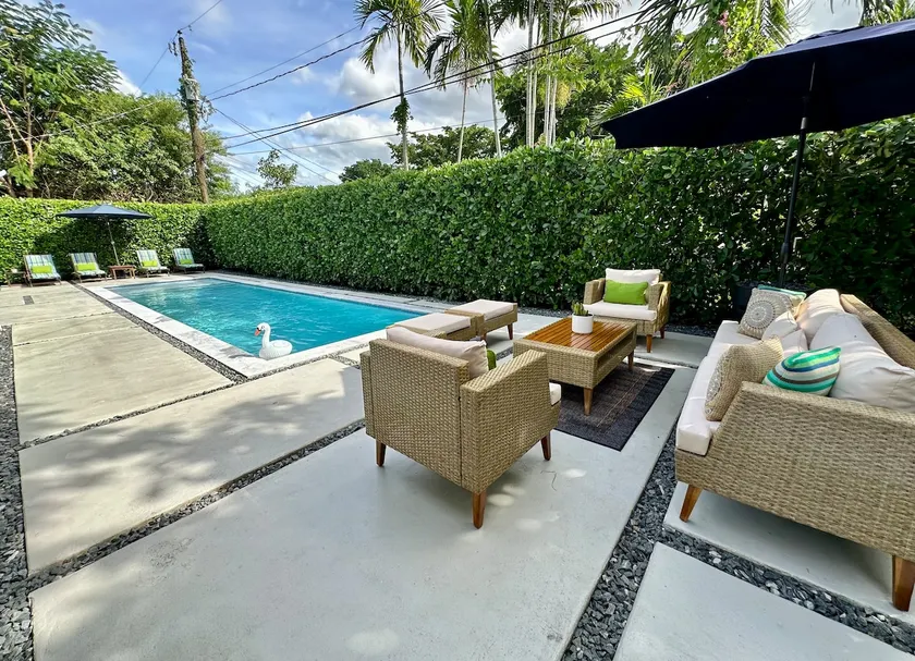 South Beach & Wynwood |Pool+Firepit+Pergola - Image 1
