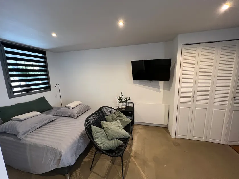 ”Le Petit Maurice” and its private indoor parking - Image 1