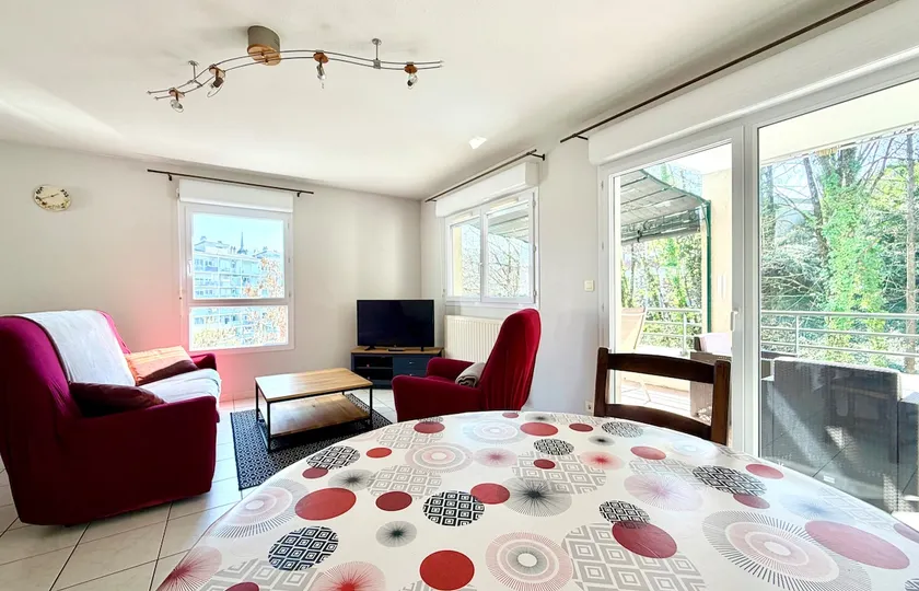 Comfortable T3 at the foot of the Castle of Chambéry! - Image 1