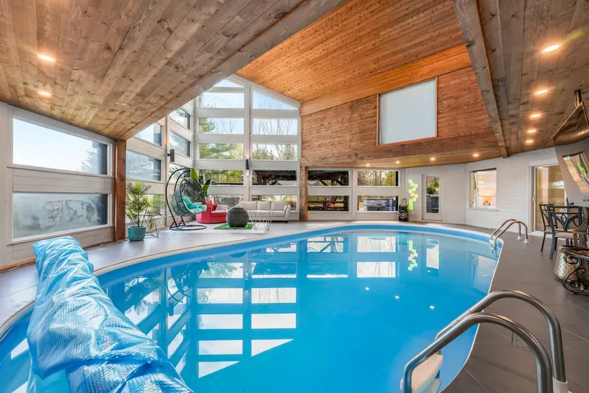 Indoor Pool • Hot Tub • Heated Dome • 40 min GTA - Image 1