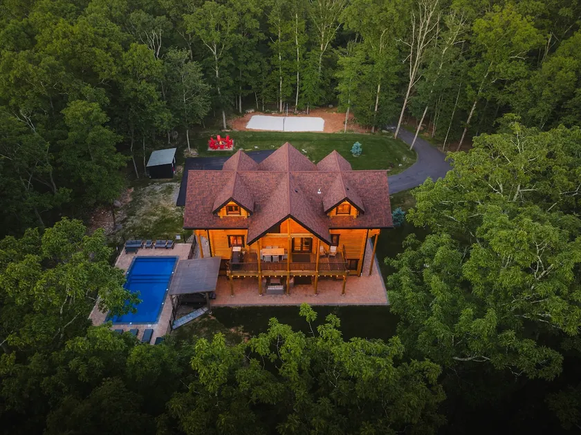 Log House Chalet | Outdoor Pool | Sauna | Hot Tub - Image 1
