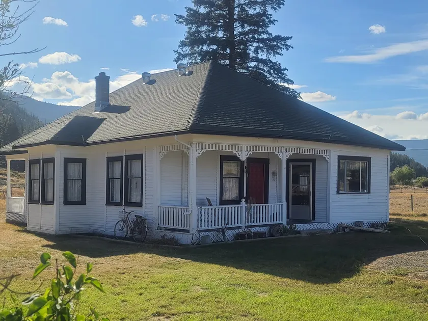 Farmhouse - Image 1