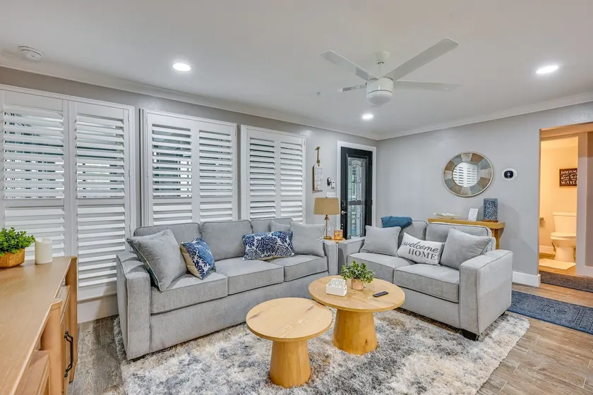 Elegant FL Condo w/ Pool: Walk to Madeira Beach! - Image 1