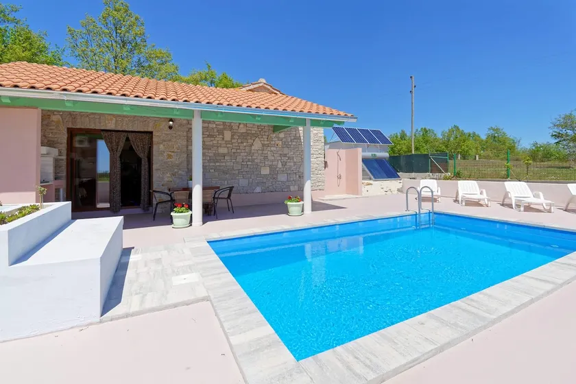 Holiday Home Gimino by Rent Istria - Image 1