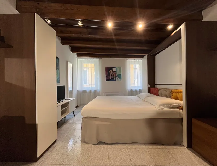 Casa Italia -Verona- Authentic Italian Experience - Image 1