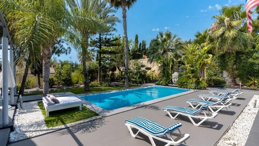 The most exclusive Villa in Alicante - Image 1
