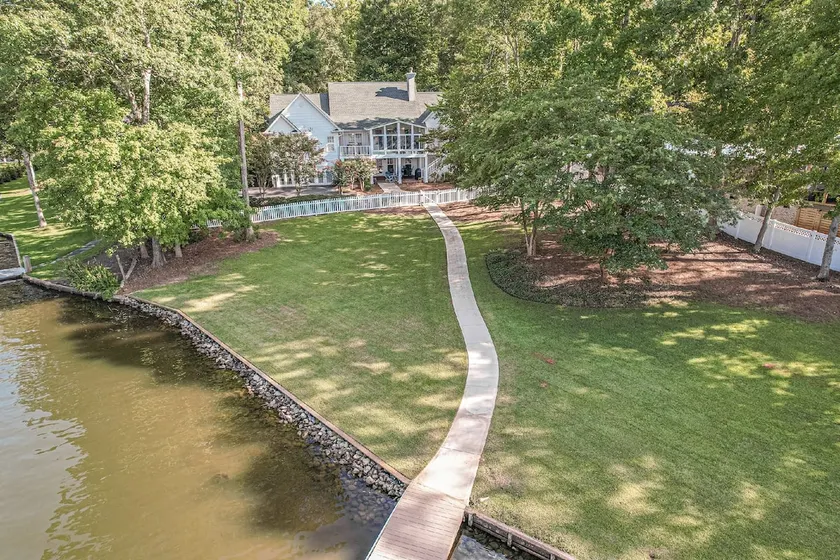 Relaxing Waterfront w/ Dock, Easy Drive, On the Lake - Image 1