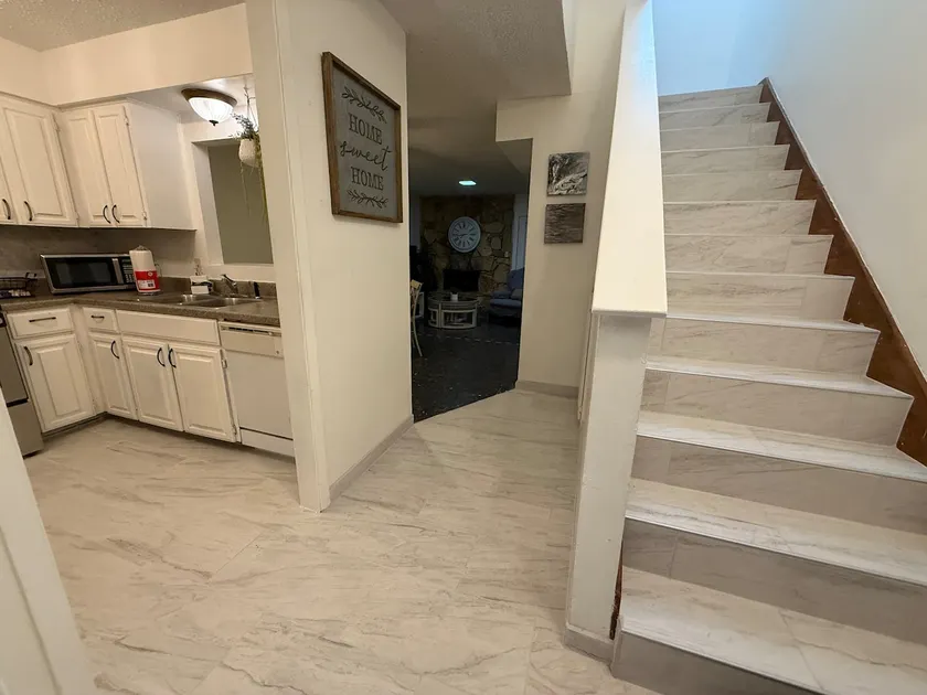 Fully remodeled apartment for 6 people - Image 1