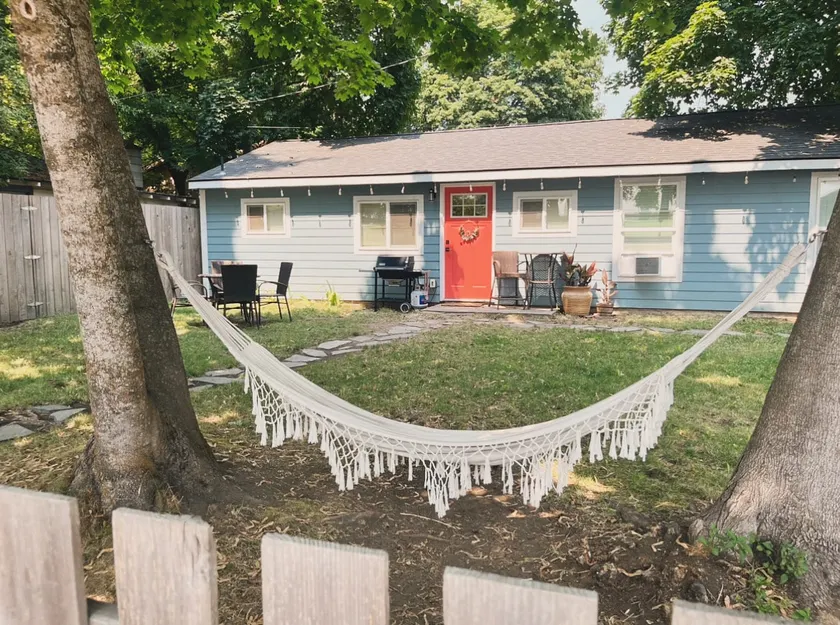 Cozy w/ Fenced Yard. Walkable & Family-Friendly - Image 1