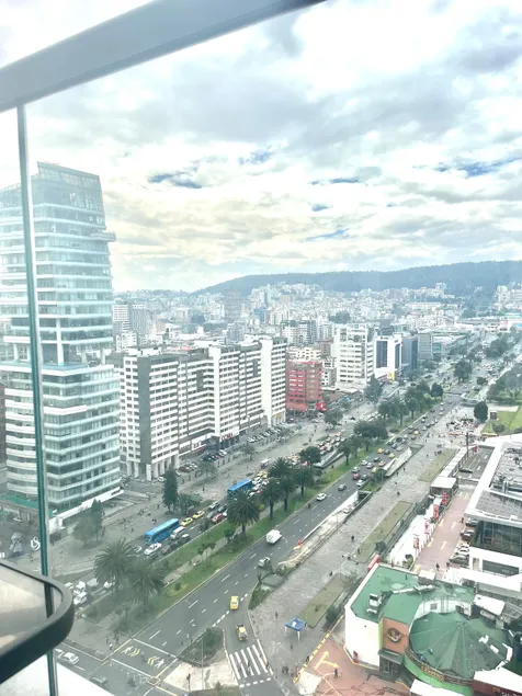 Luxury Suit Quito😎18th floor view terrace 360🤳and🏊‍♀️ - Image 1