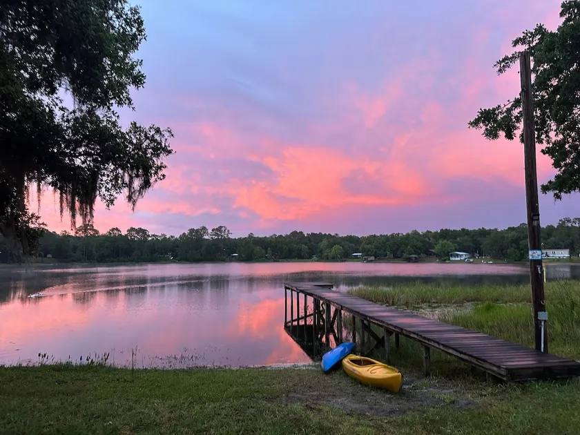 Lakefront Cottage, Serene, Fishing, Kayaking - Image 1