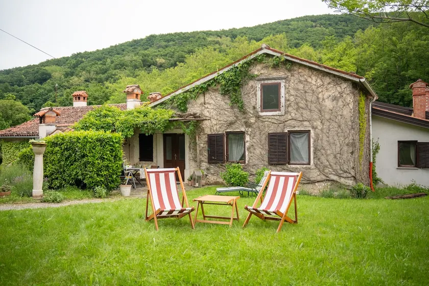 Rustic retreat in Vipava Valley - Image 1