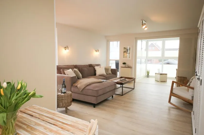 Casual EAST COAST apartment in Hamptons style - Image 1
