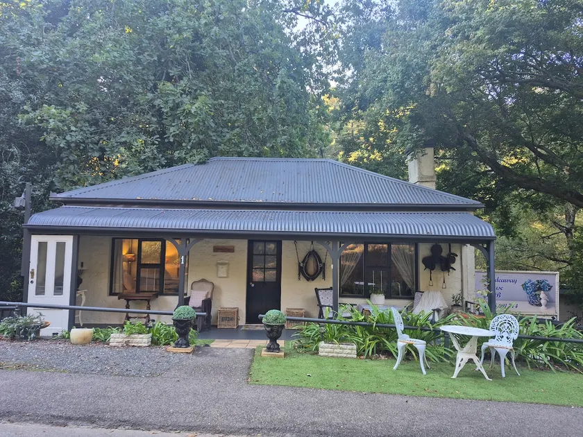 Hydeaway House - Image 1