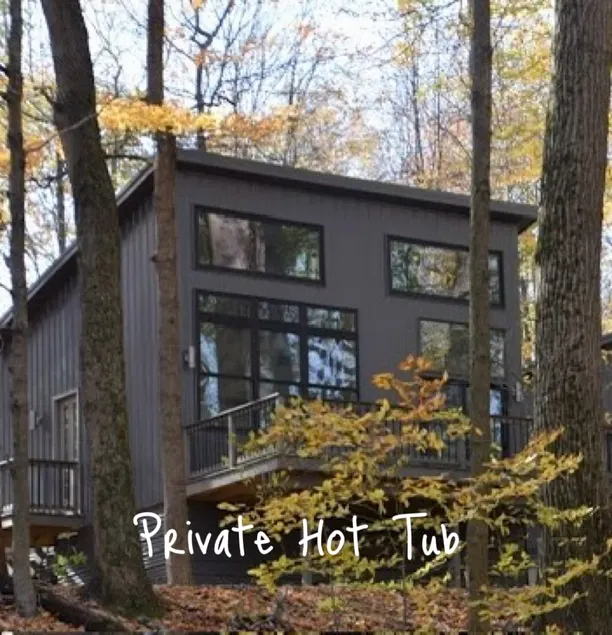 ”THE STARS” Cabin with Private Hot Tub Deck - Image 1