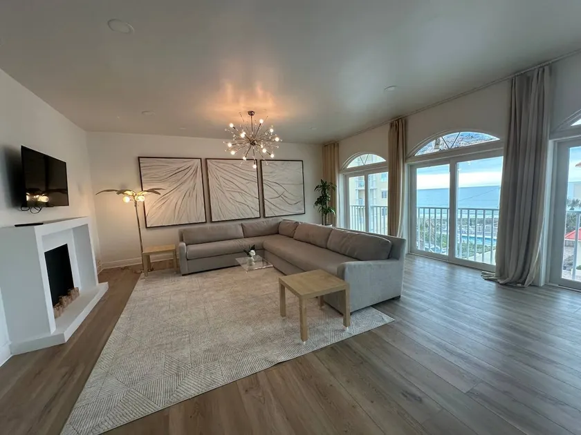 Beachfront Newly remodelled Condo with pool. - Image 1