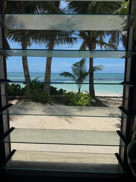Private Ocean Bure in Secluded Lodge - Image 1