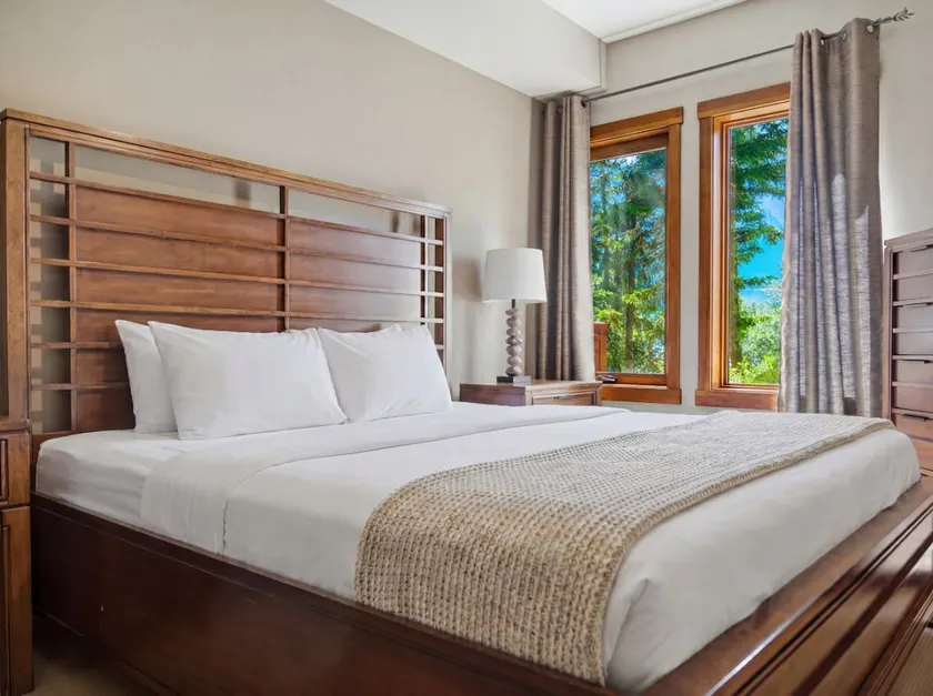 Spacious Getaway near Banff w/ Heated Pool! - Image 1
