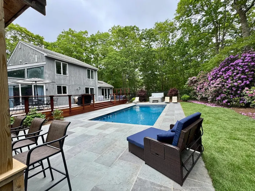 Oak Bluffs with Pool! Perfect for Entertaining! - Image 1