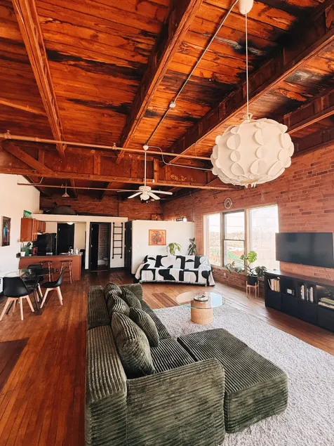 420 Retreat: Downtown Detroit Loft + Parking - Image 1