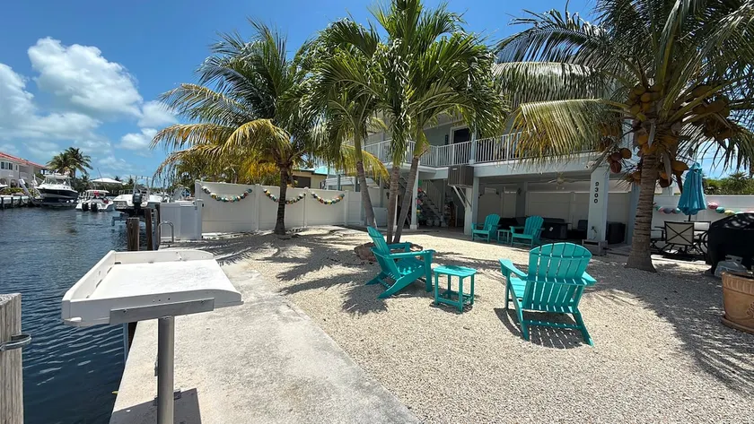 R & K's Marathon Paradise 2/2 Duplex w / 35` Dock & Cabana Club Inclus - Image 1