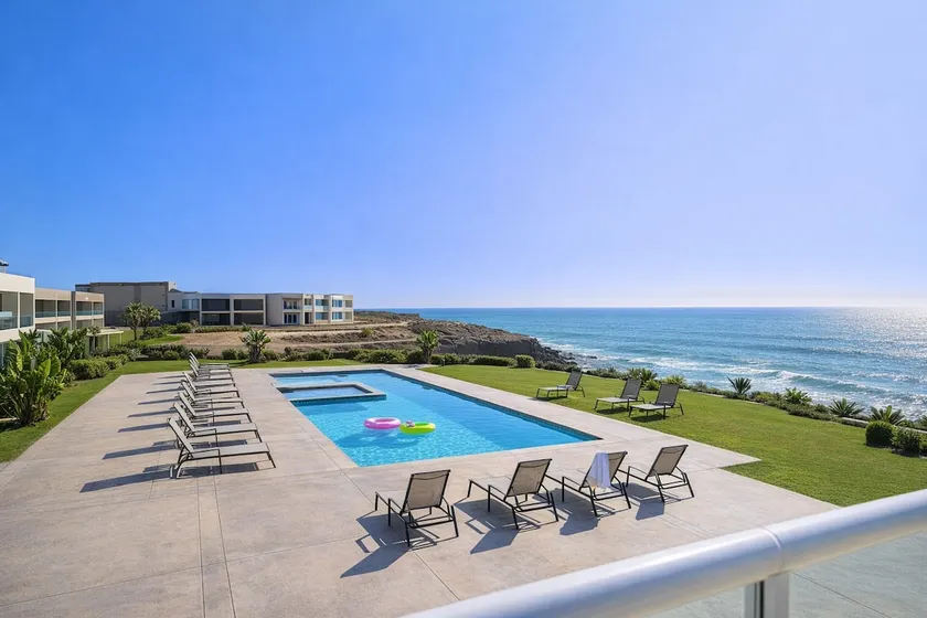 Panoramic Oceanfront Resort Style Condo - Image 1