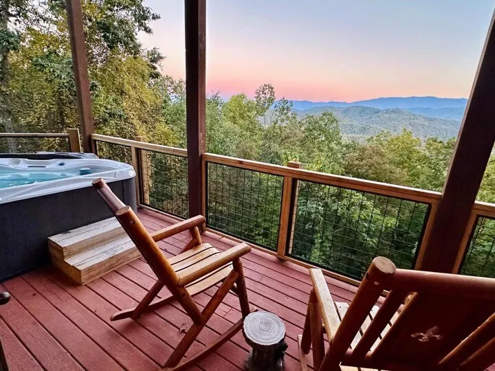 Sunrise Ridge. Sensational Mountain View! - Image 1