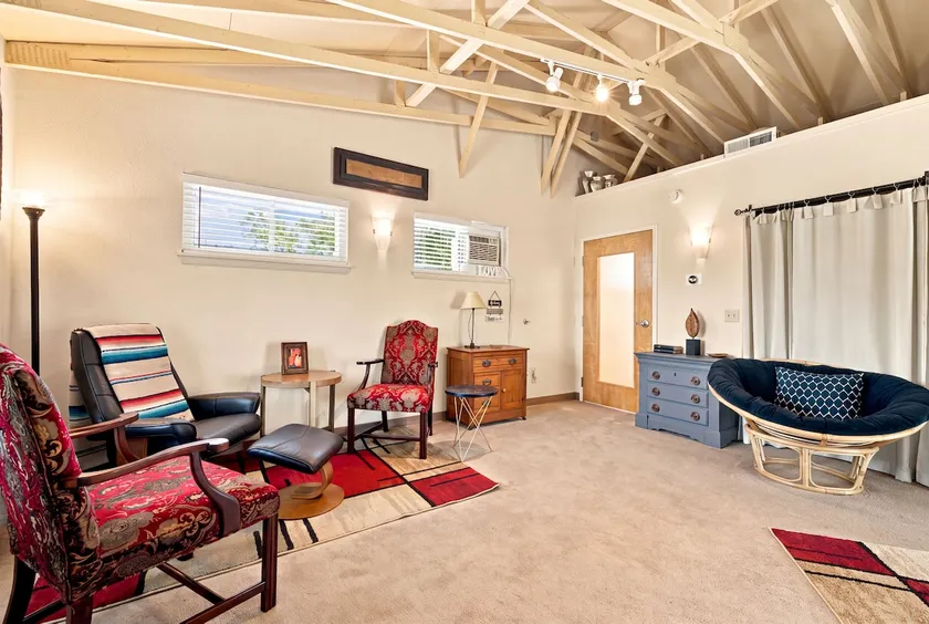 Fayetteville Midtown Retreat | Minutes to downtown - Image 1