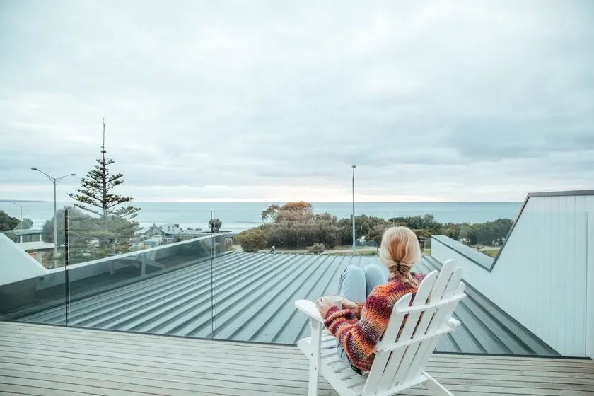 JOY APARTMENT 3 - Helt ny lägenhet vid stranden, utsikt, linne, wifi och mer - Image 1