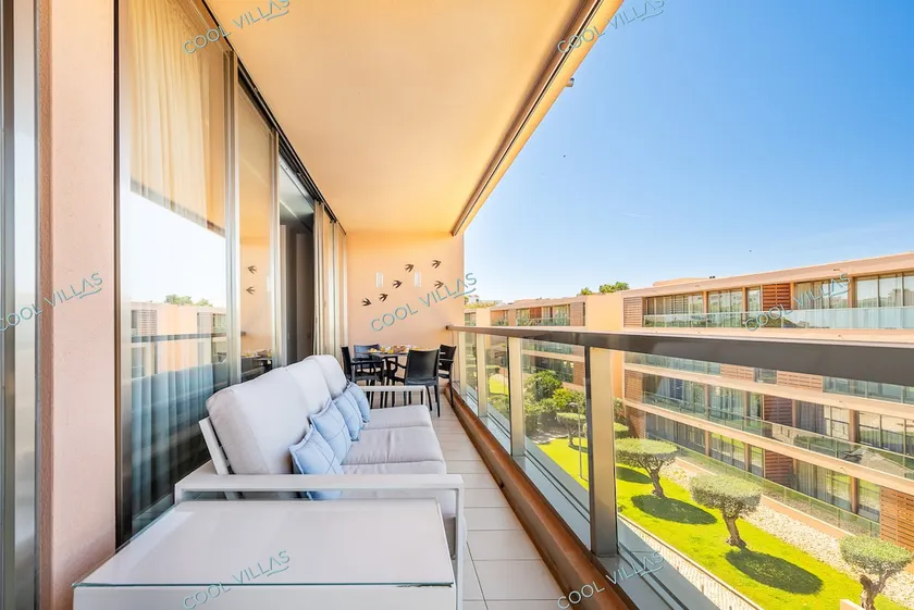 Ocean's Nest - walking distance to beach - Image 1