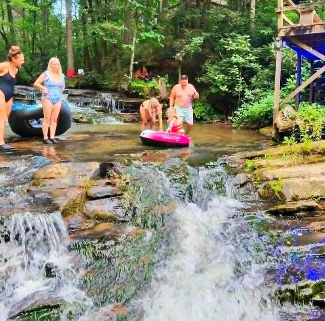 #8 Family Suite-Waterfall Access-By Tallulah Gorge - Image 1