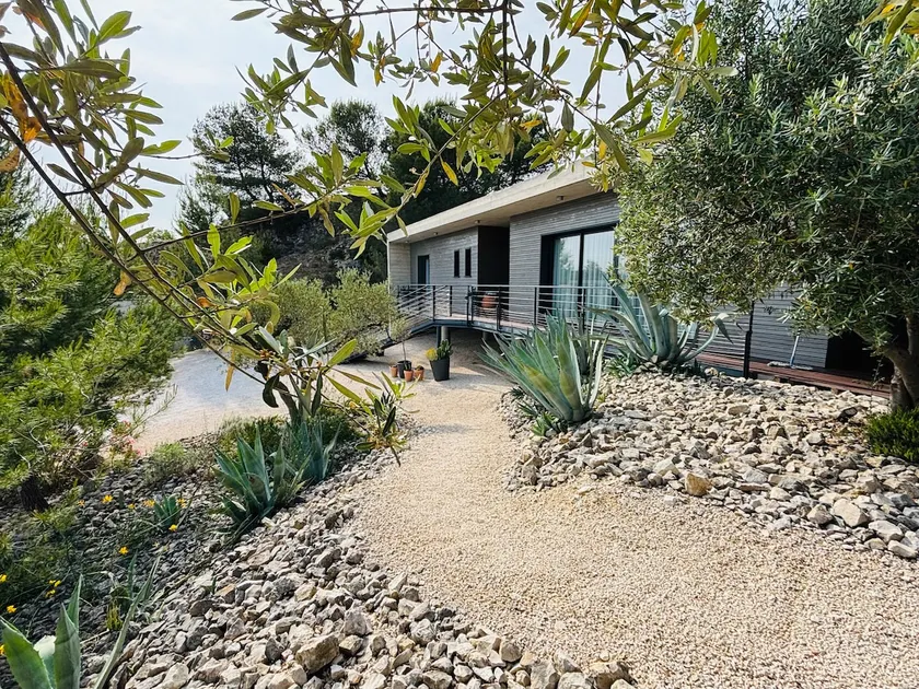 Architect's house near Avignon - Image 1