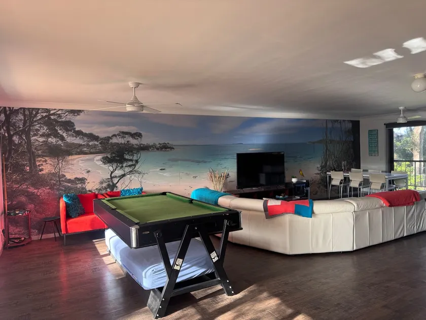 Denhams Beach House (with tennis court/pool/wifi!) - Image 1