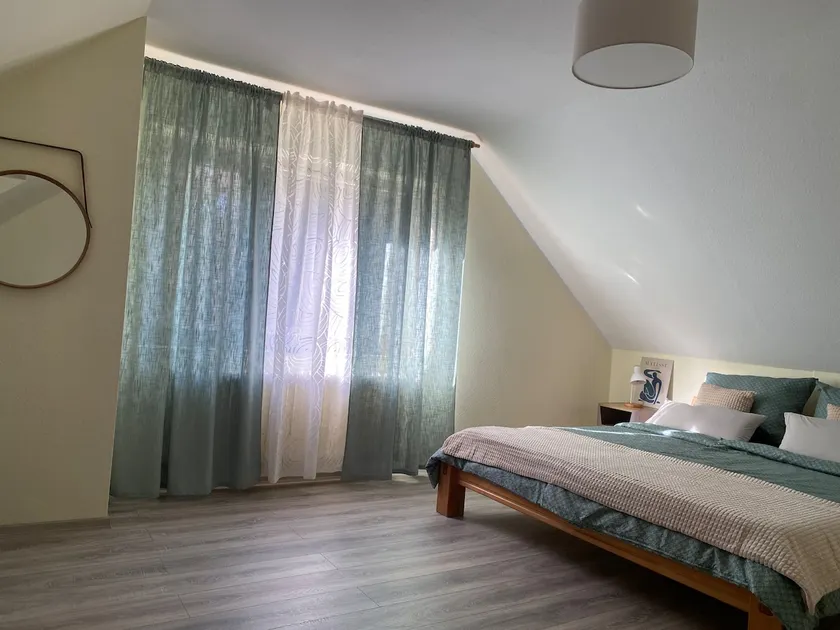 Two-bedroom apartment - Image 1