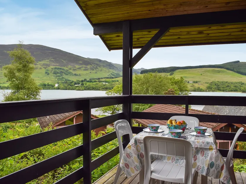Loch Earn View Lodge - Image 1